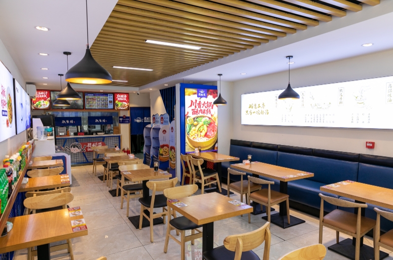 火鍋米線加盟 VS 自營，哪種更賺米？